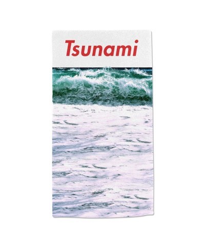 Katy Perry Tsunami Ocean Towel Red $7.99 Towels